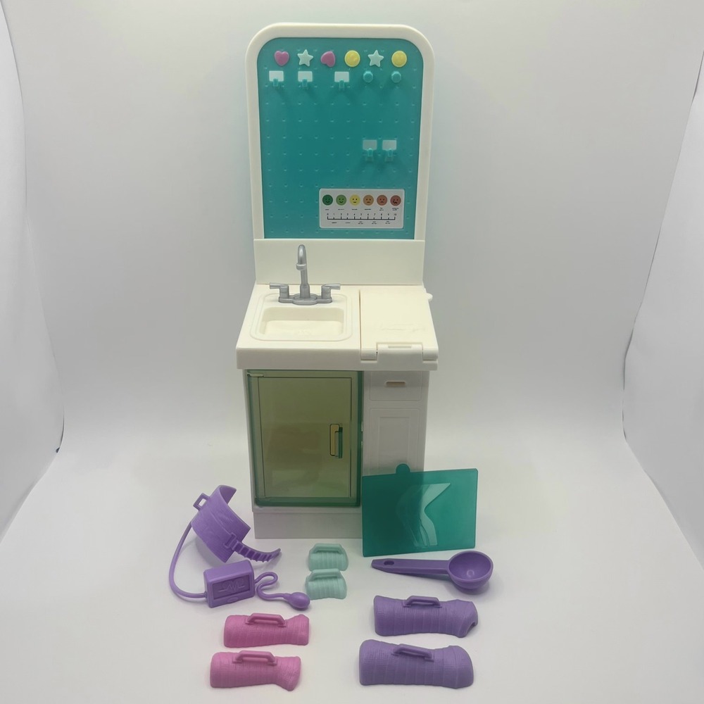 Barbie Careers Fast Cast Dough Clinic Doctor Nurse Playset Sink & Accessories
